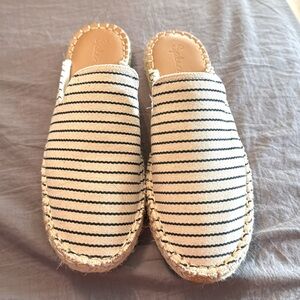 New Splendid Women "Julia" Slip-On Espadrilles navy/ beige Fabric Upper US 9